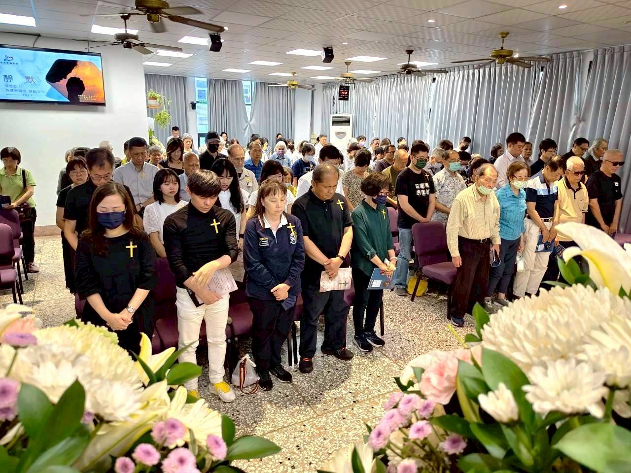 LINE_ALBUM_信夫兄告別式_260411_22